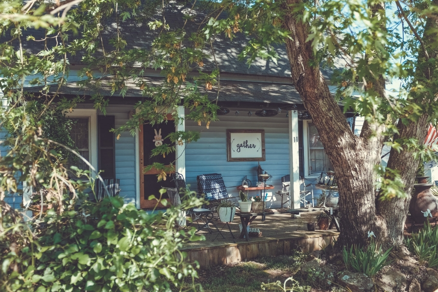 come-realizzare-un-giardino-in-stile-country-raccolta